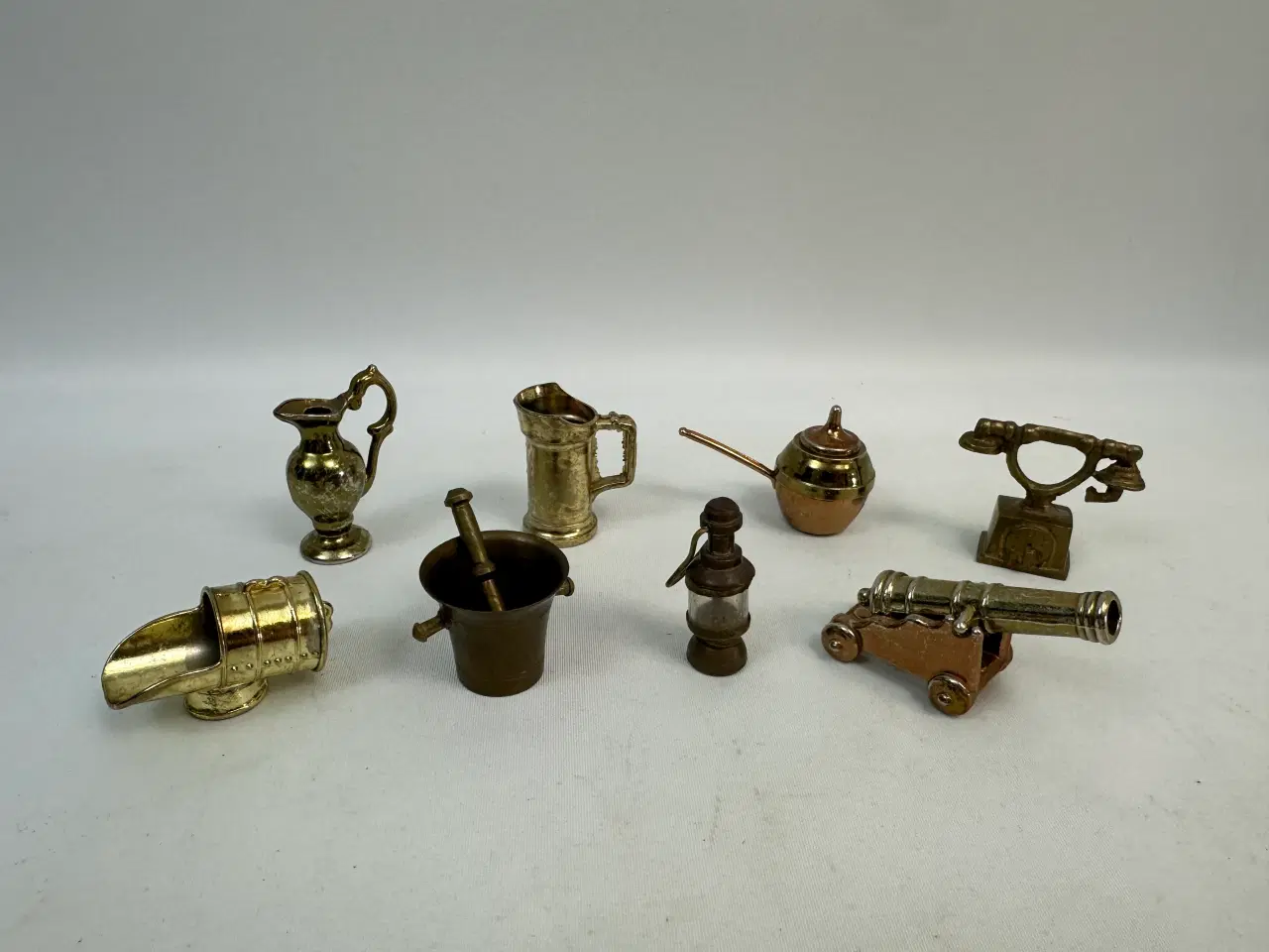 Billede 1 - 8 stk. små messsing sættekase ting 