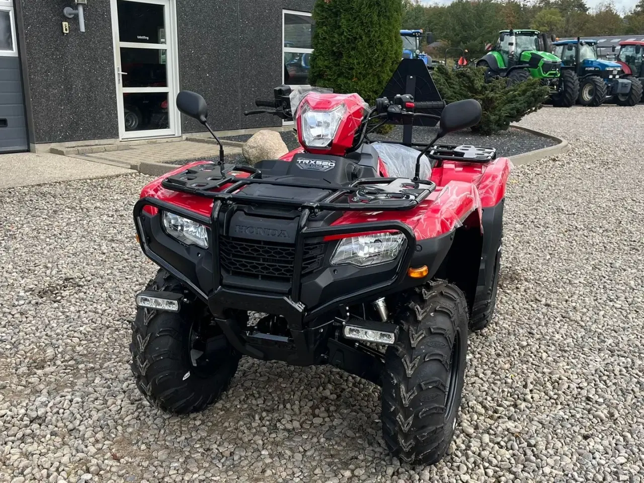 Billede 3 - Honda TRX 520 FE Traktor STORT LAGER AF HONDA  ATV. Vi hjælper gerne med at levere den til dig, og bytter gerne. KØB-SALG-BYTTE se mere på www.limas.dk