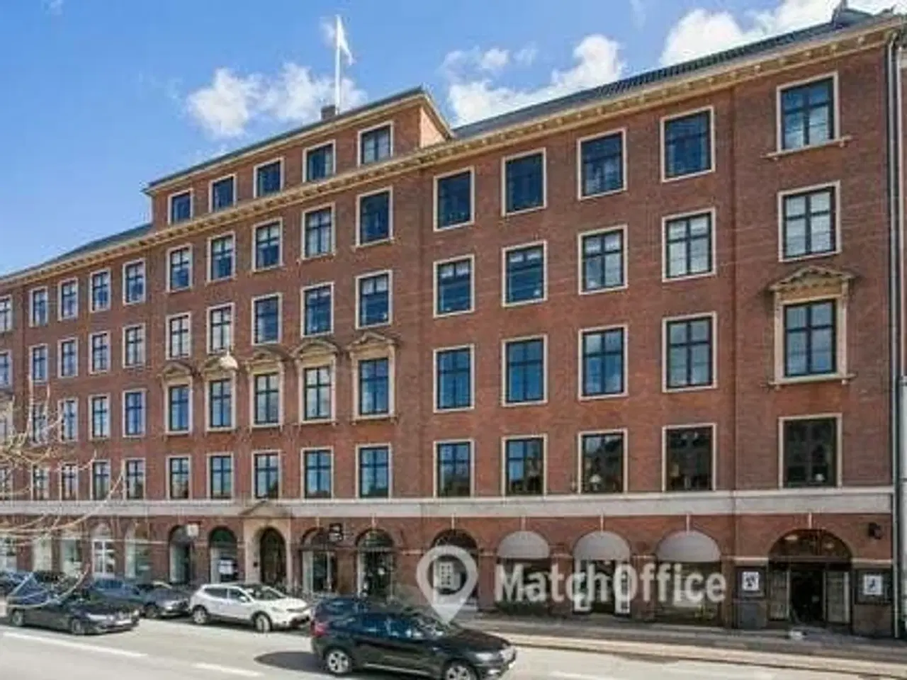 Billede 1 - Lagerrum udlejes på central beliggenhed