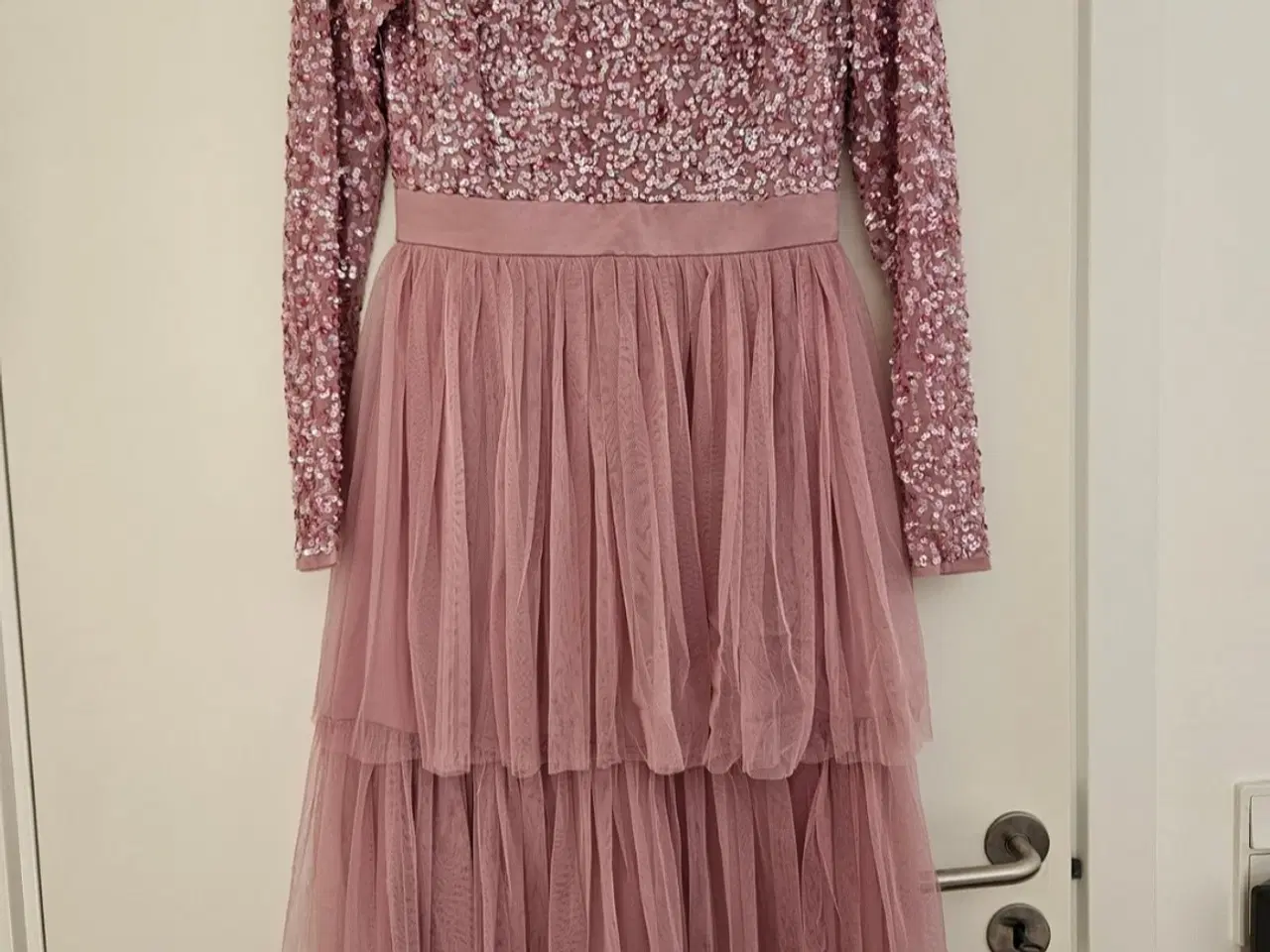 Billede 5 - Pink palliet kjole 