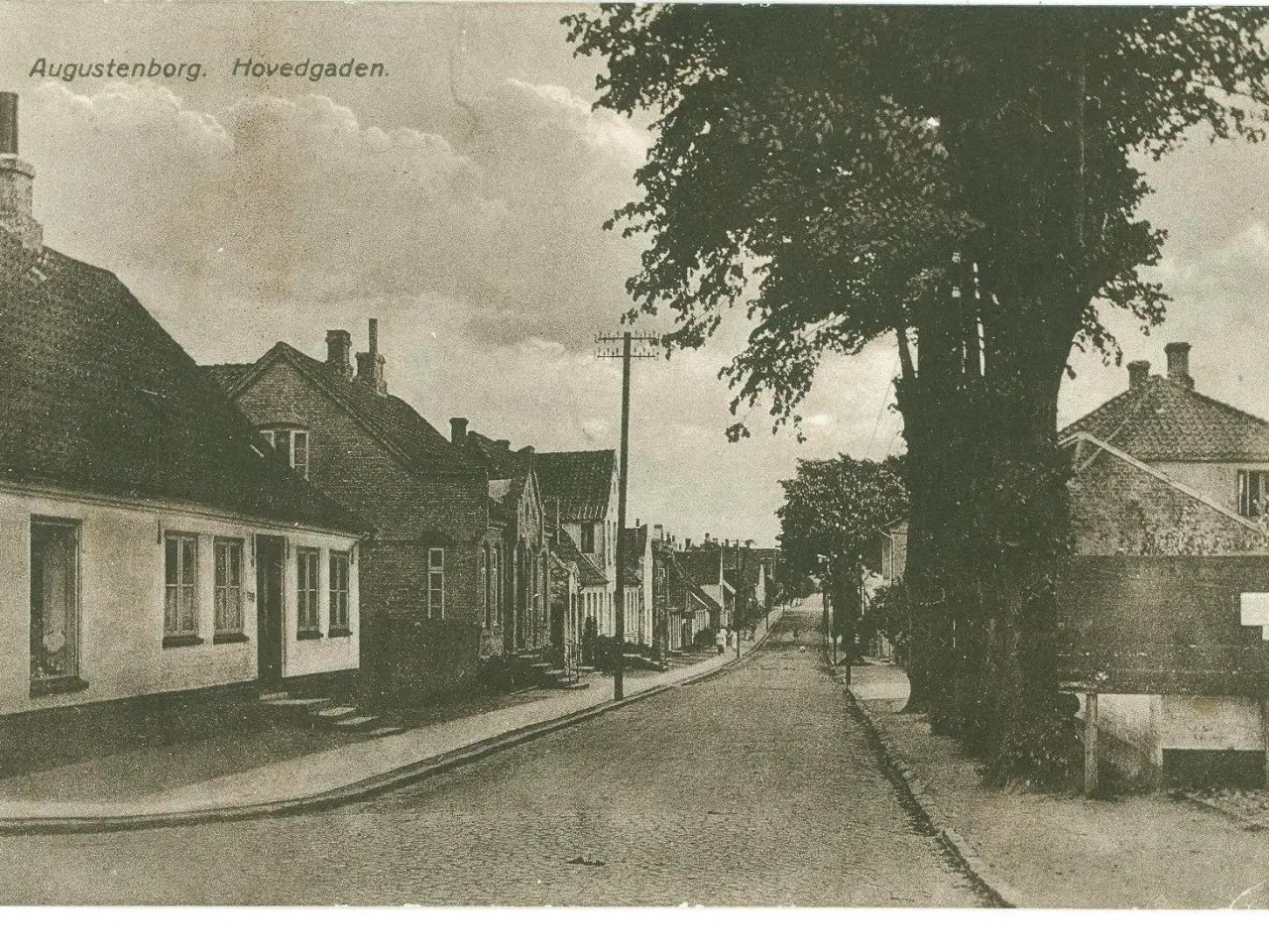 Billede 1 - Augustenborg 1923, Krydset i centrum 