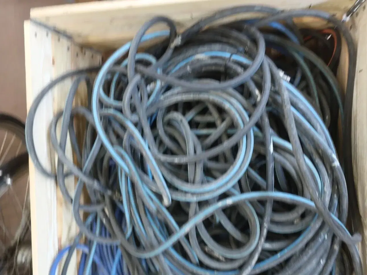 Billede 3 - Indhold på palle, trykluftslanger