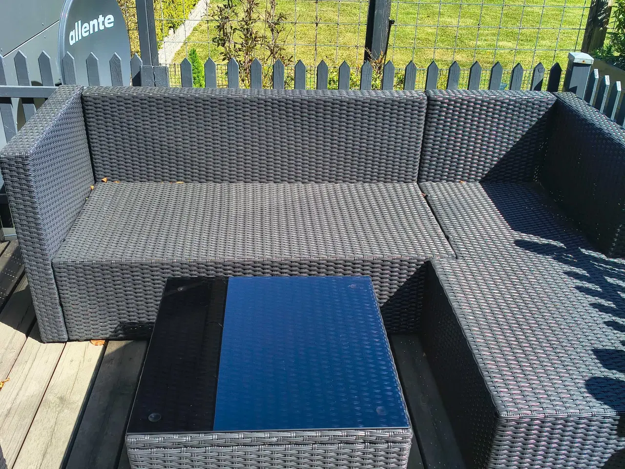 Billede 1 - Have sofa + bor med glas plade 