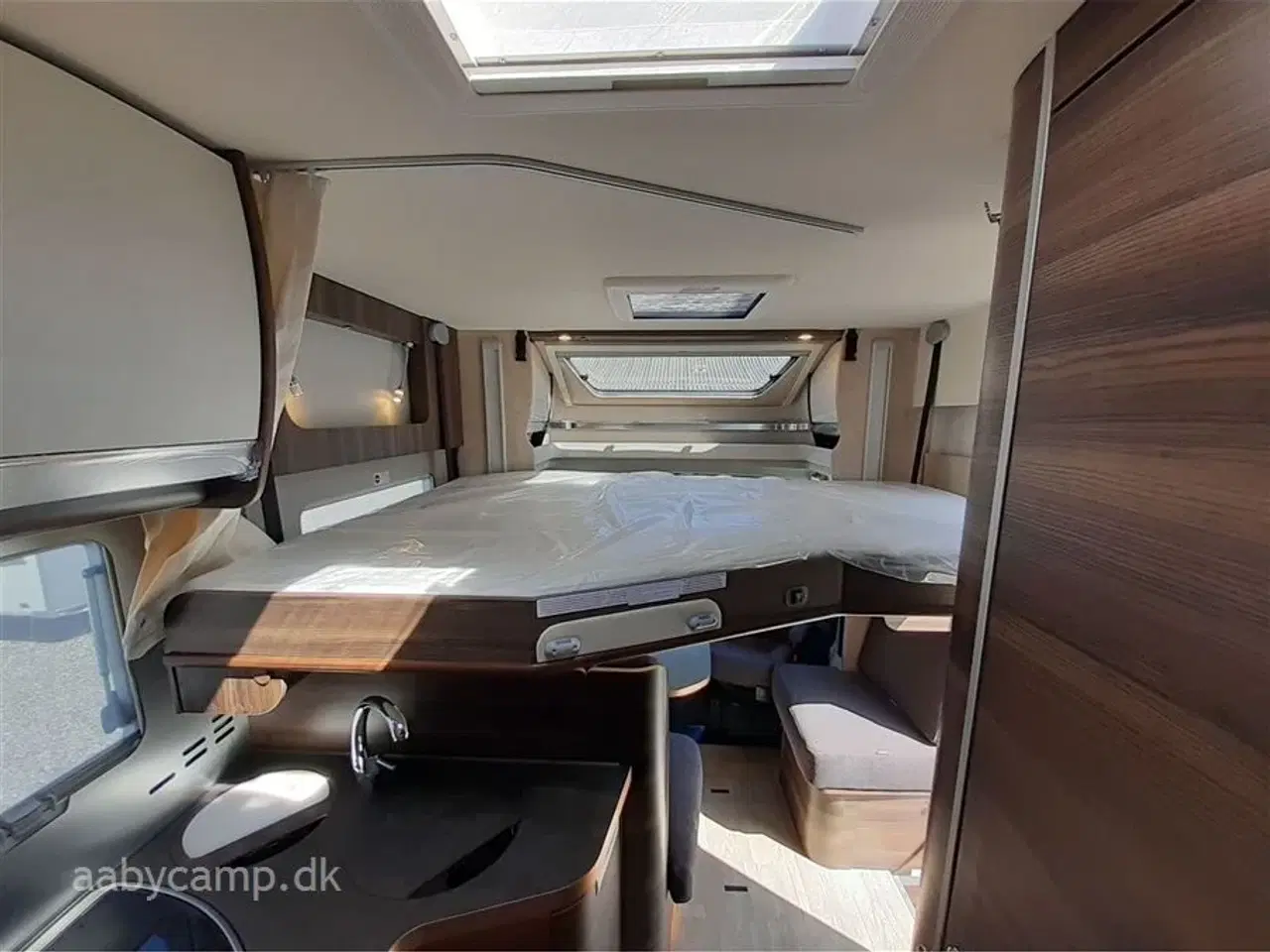 Billede 6 - 2022 - Laika Ecovip 3019 Automatgear. Solceller. Batteri. A/C. Markise. Plisse i front og side ruder. 160 Hk. undervognsbehandlet. kan vejes op til 3650 Kg.