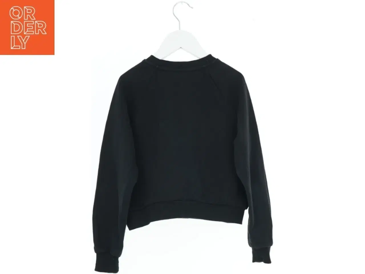 Billede 2 - Sort sweatshirt med pailletter fra H&M (str. 140)