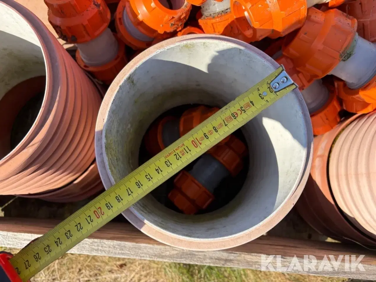 Billede 3 - Pvc fittings blandet lot 12 paller og en brønd