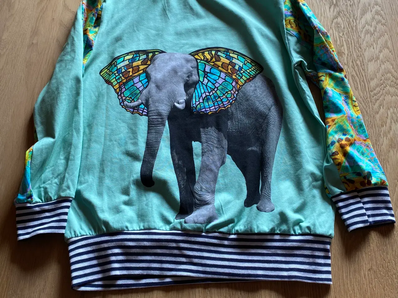 Billede 13 - Pigetøj str. 122 pris pr. Del god pris ved flere