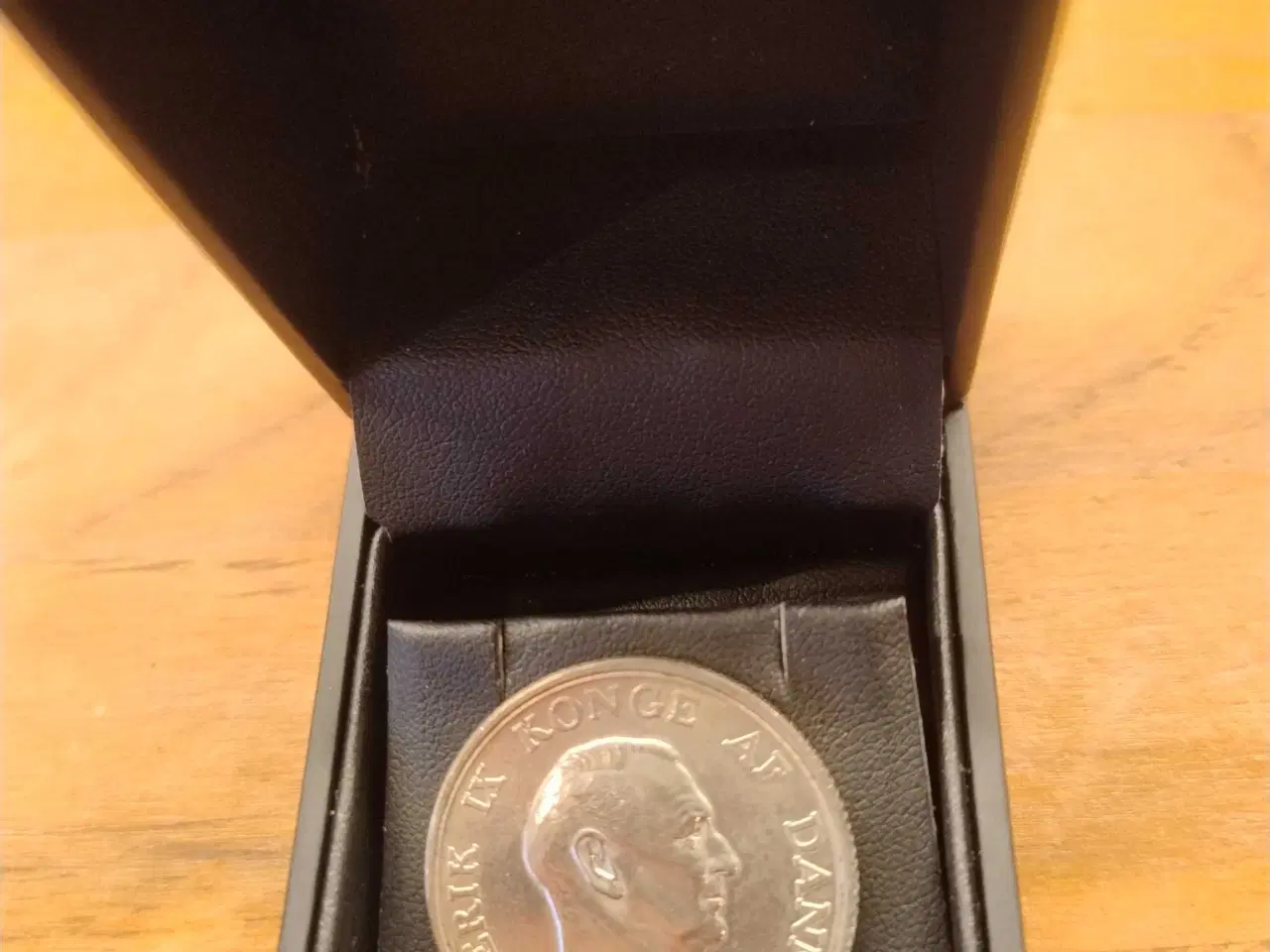 Billede 4 - Erindringsmønt  2 krone 1958