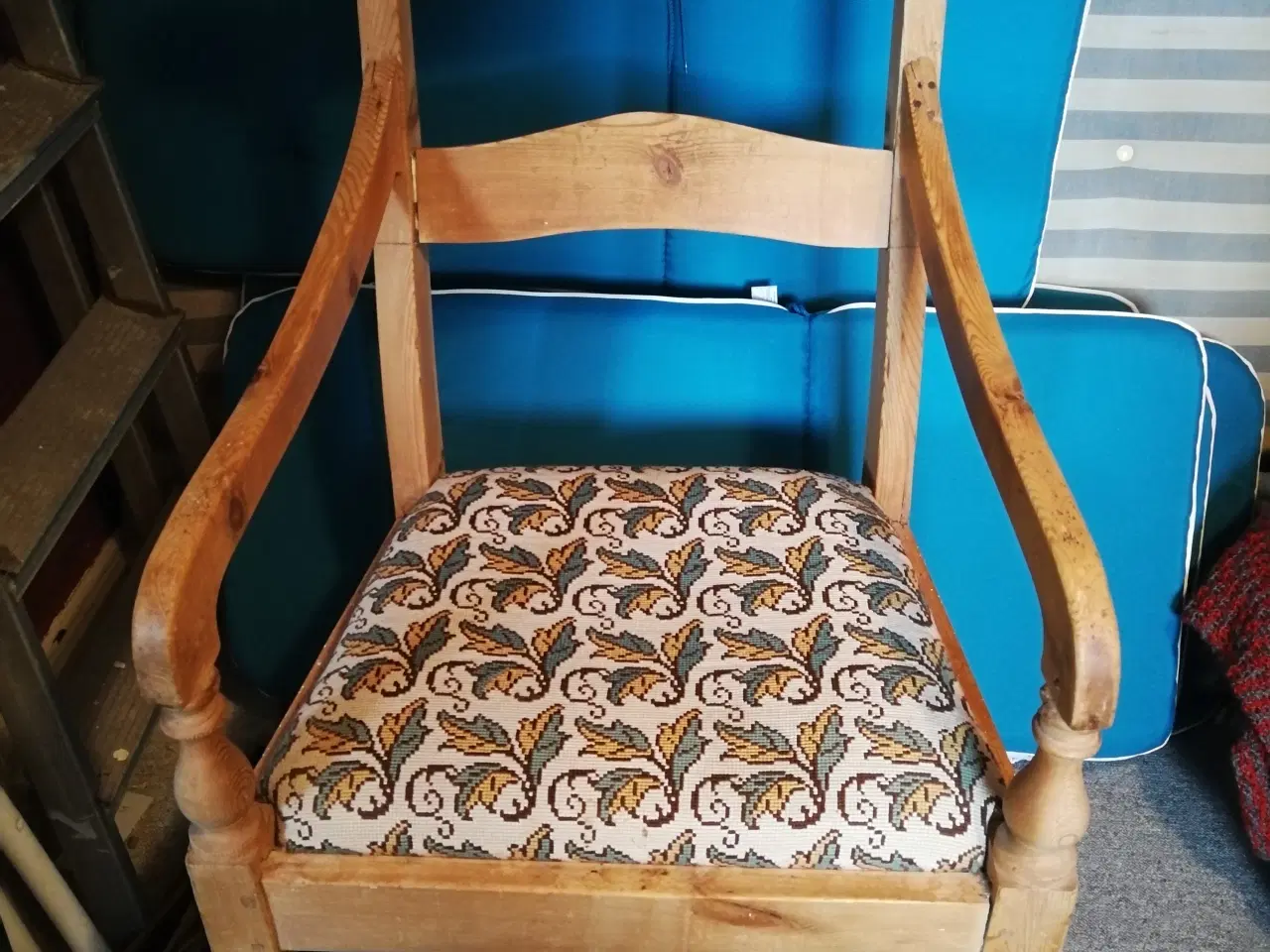 Billede 1 - Forskellige stole og andre småmøbler
