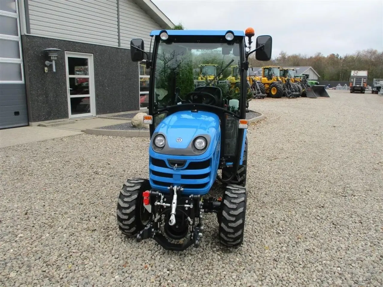 Billede 9 - LS J27 HST Med kabine, frontlift og frontPTO