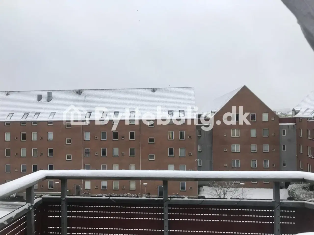 Billede 1 - Lys og rummelig 3v på Sigynsgade