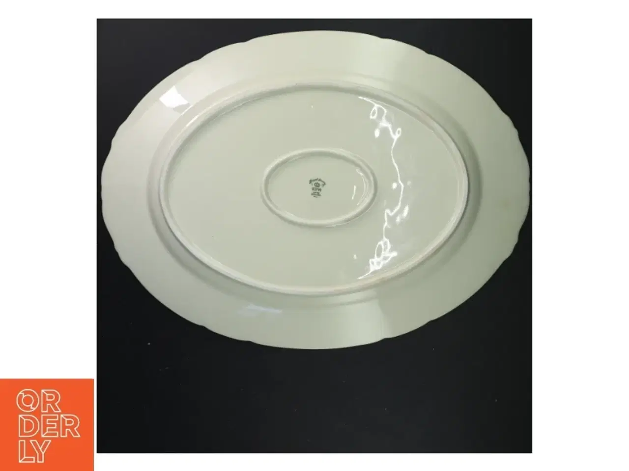 Billede 2 - Porcelænstallerken med guldkant fra KPM (str. 45 cm x. 31 cm)