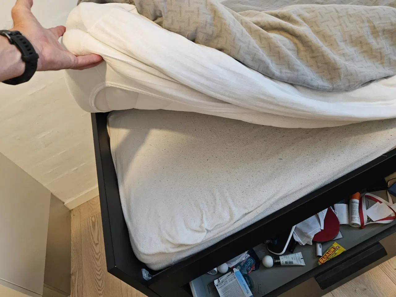 Billede 4 - Ikea seng bortgives