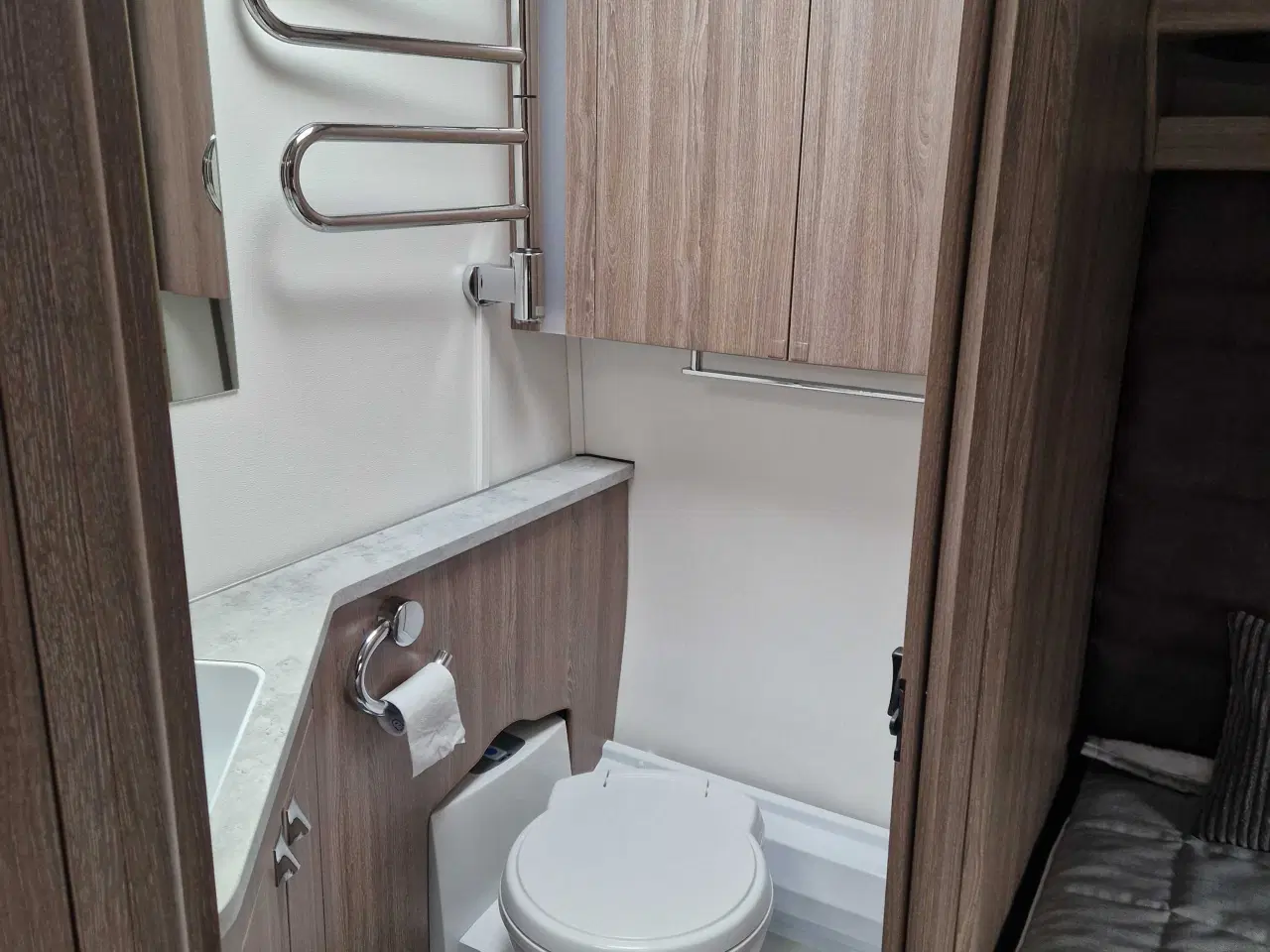 Billede 8 - Kabe Royal 560 Xl KS