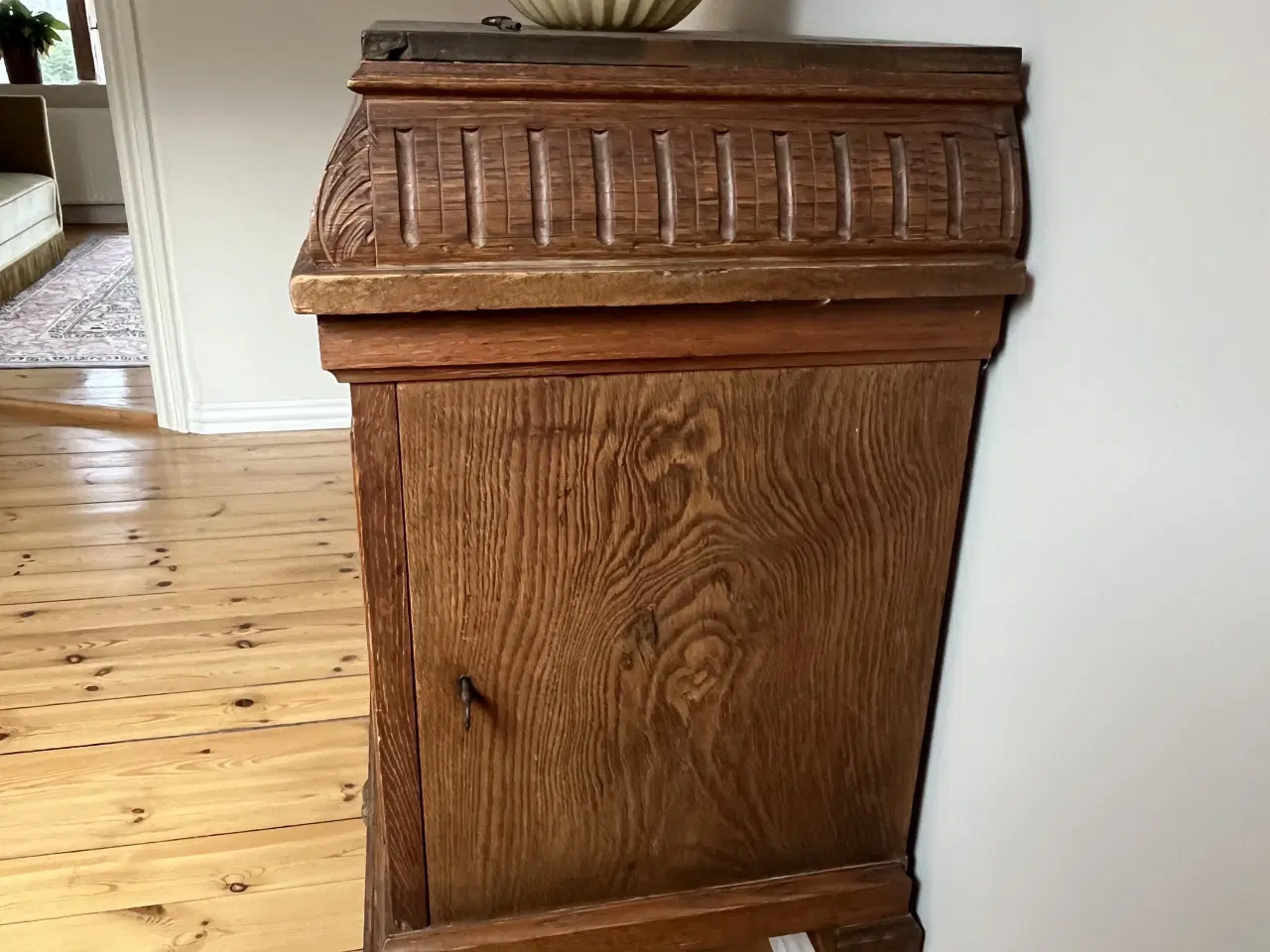 Billede 5 - Charmerende antikt skab