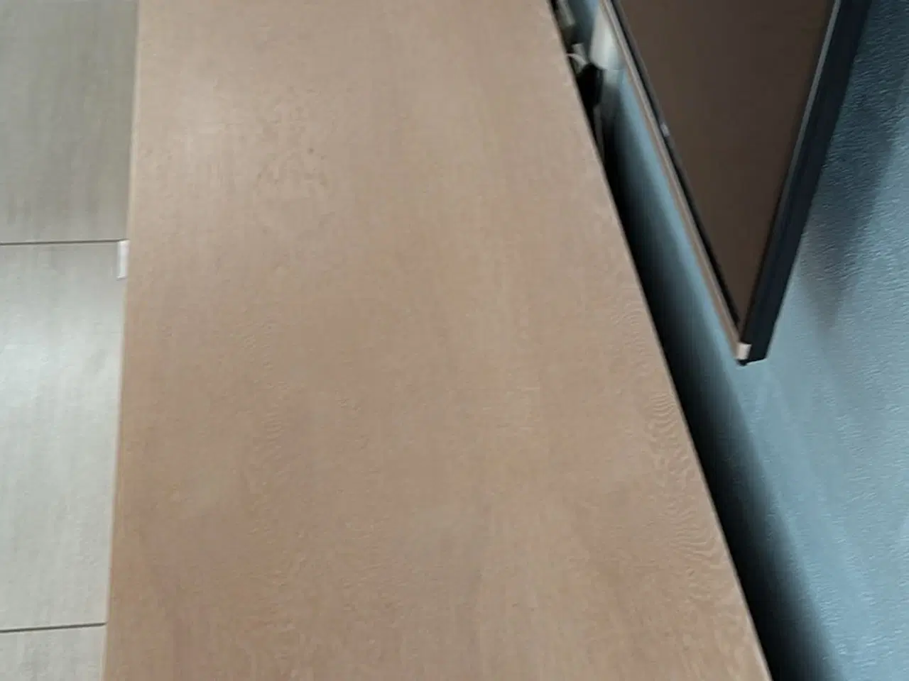 Billede 3 - Skovby TV bord Eg hvidolieret