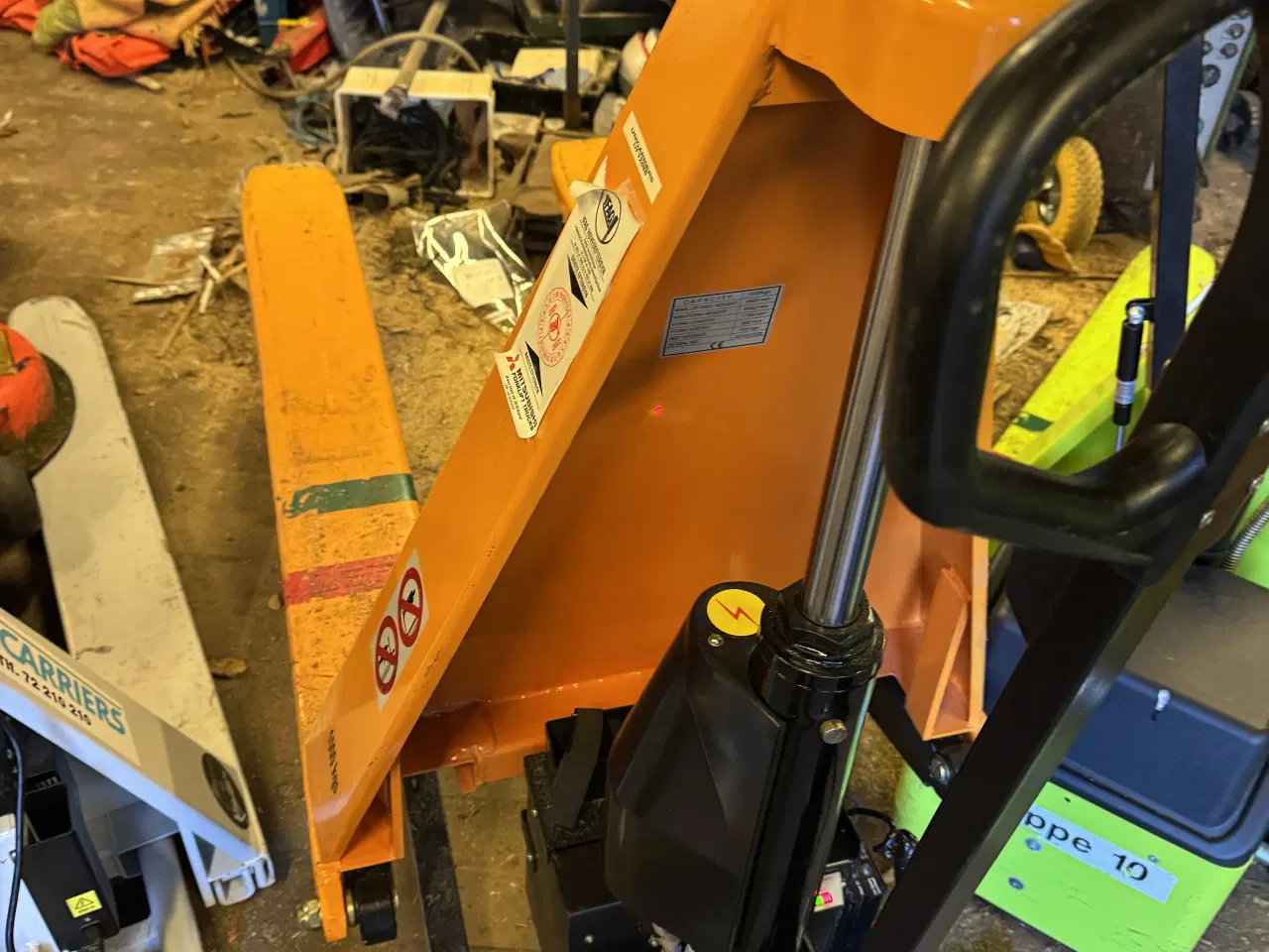 Billede 4 - -2 stk. El Højde palleløfter, sakseløfter-