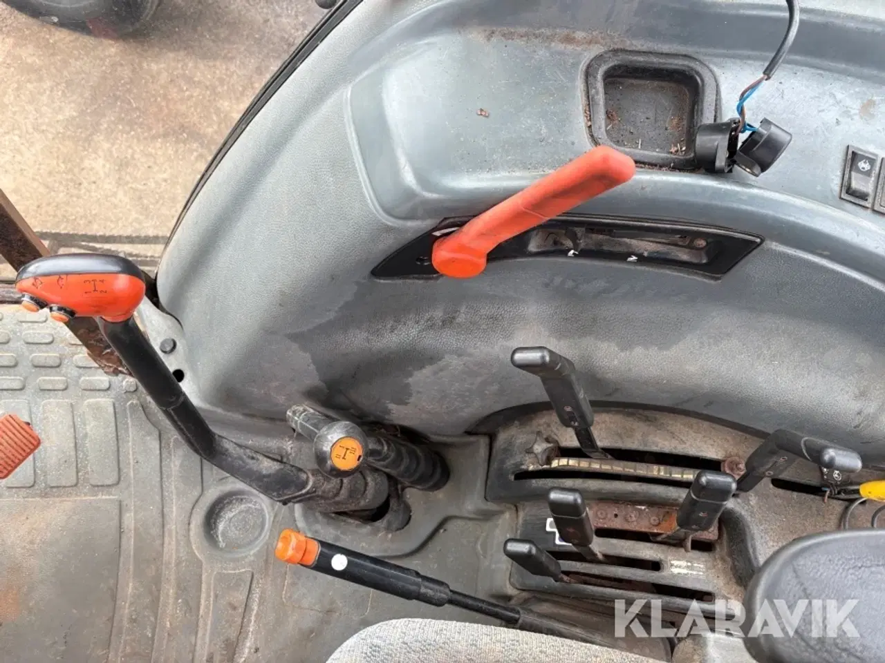 Billede 12 - Traktor New Holland TL90A