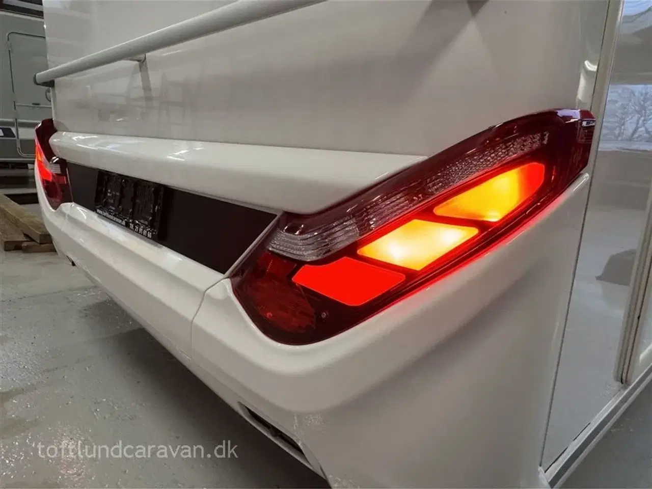 Billede 5 - Hymer Eriba Nova 495 SL LUKSUSVOGN, Enkeltsenge.