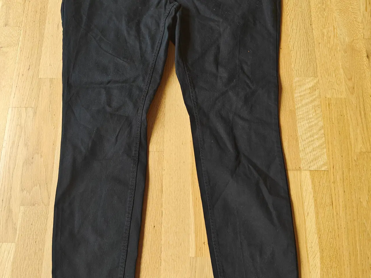 Billede 1 - Sorte Bukser med stretch, H&M, str. 54, nye.