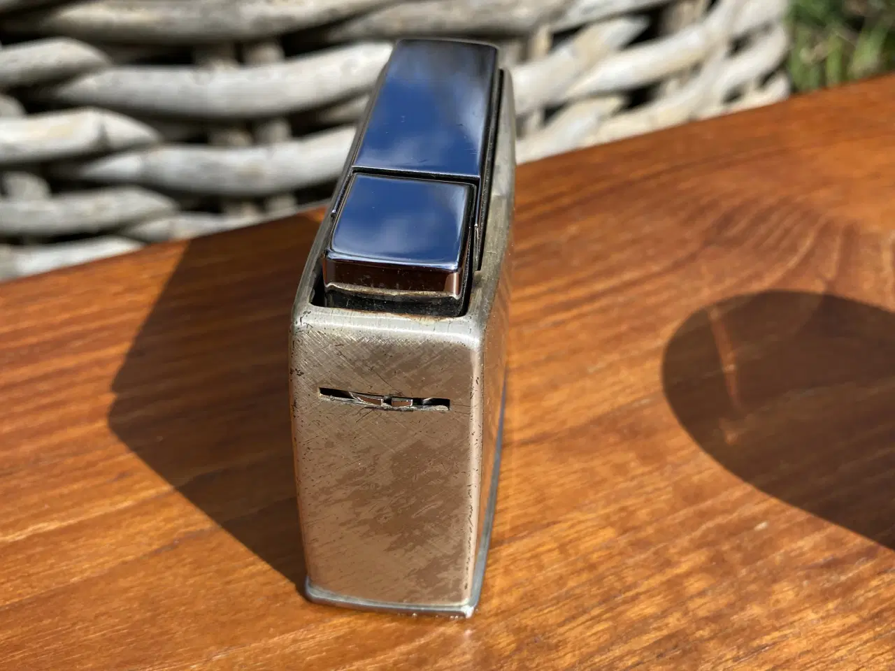 Billede 2 - Fisher Butane: En bordlighter af dette mærke (højd