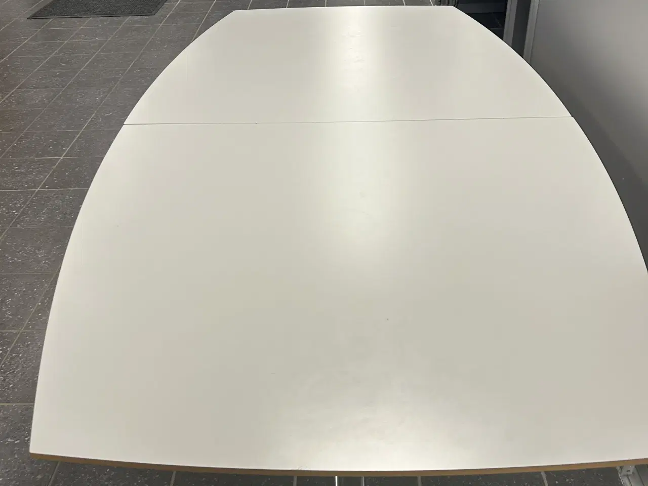 Billede 2 - Mødebord 