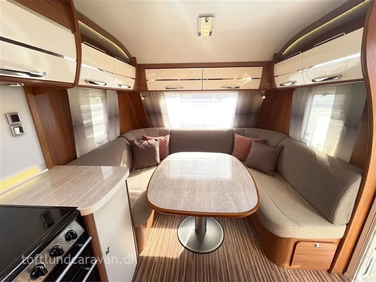 Billede 3 - 2014 - Adria Alpina 663 UK   Helårs-FAMILIEVOGN, op til 8 sovepladser, ALT I UDSTYR inkl. stort fortelt fra 2024