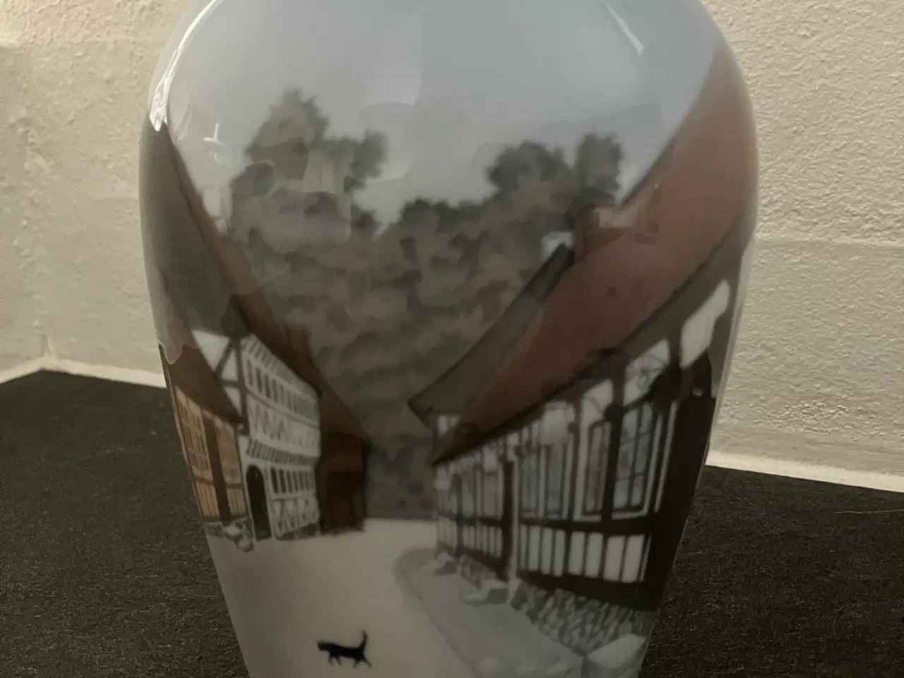 Billede 1 - Bing og Grøndahl Vase. Den gamle By Århus