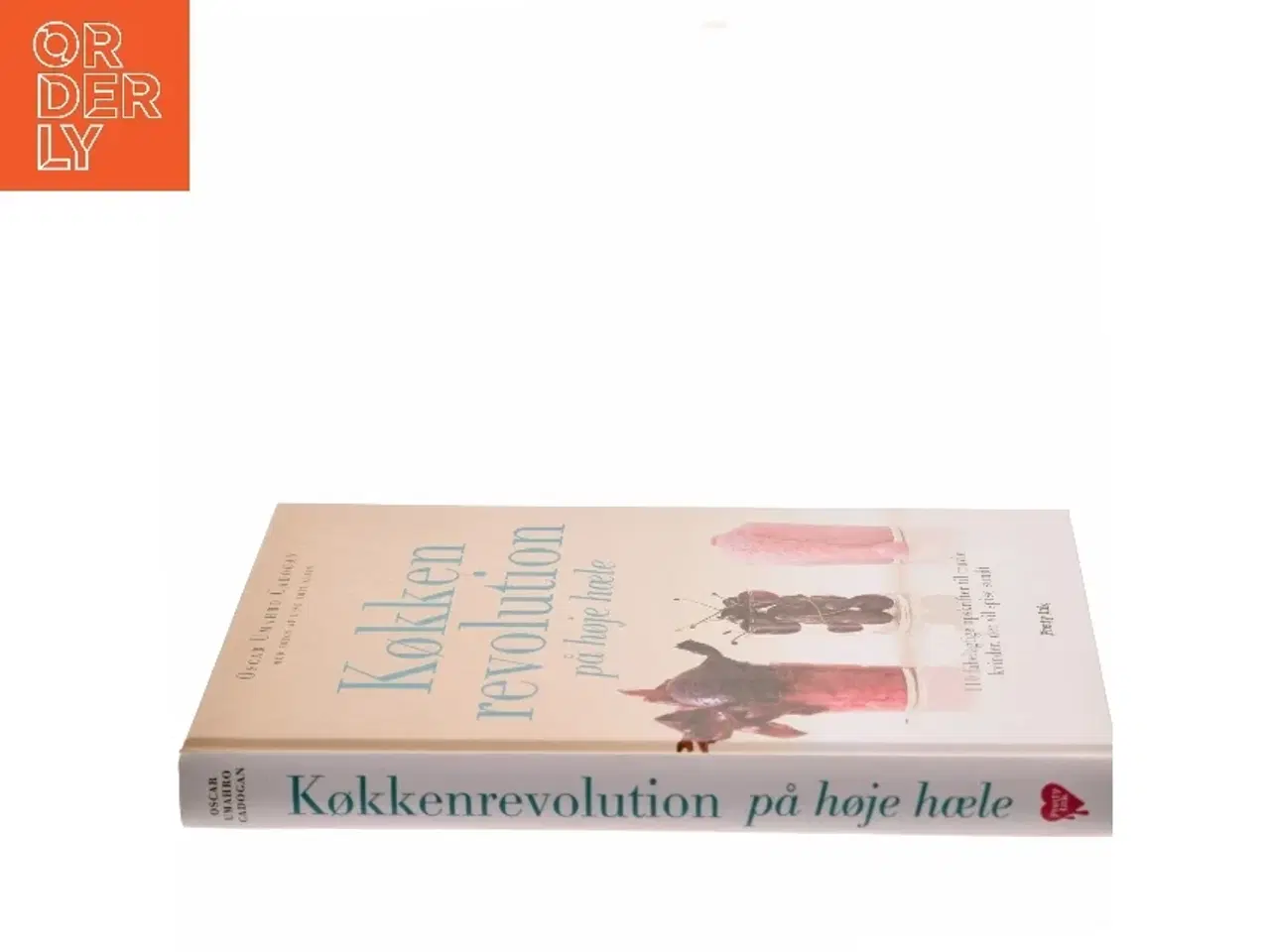 Billede 2 - Køkkenrevolution på høje hæle : 110 fabelagtige opskrifter til travle kvinder, der vil spise sundt af Oscar Umahro Cadogan (Bog)