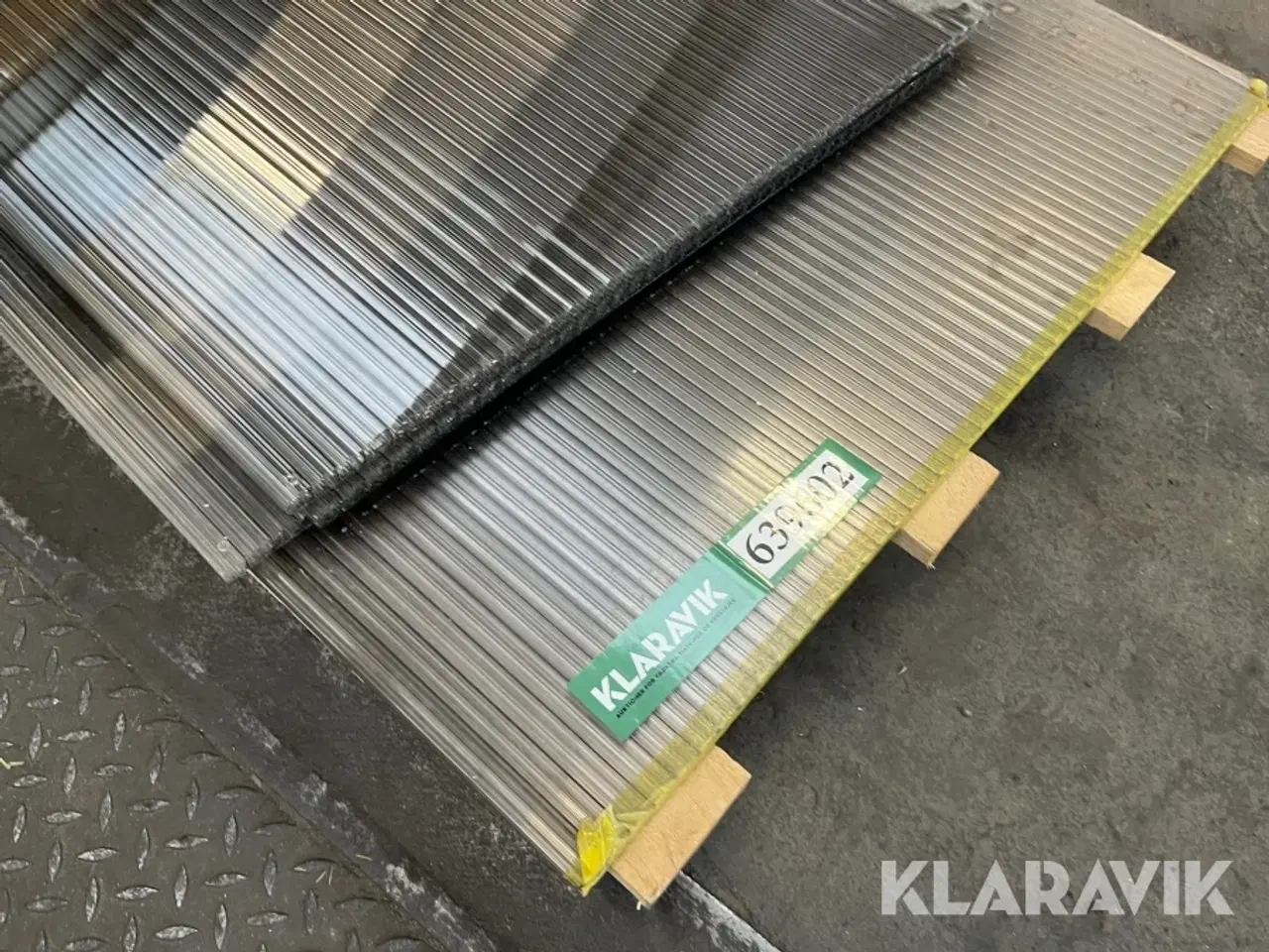 Billede 11 - Isoleret Tagplader Plast 4 styk
