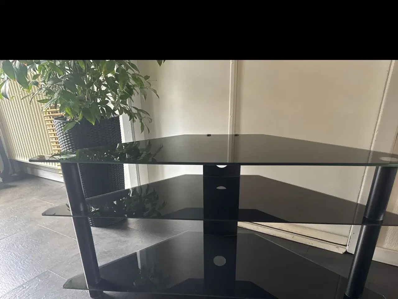 Billede 1 - TV bord / hjørnebord