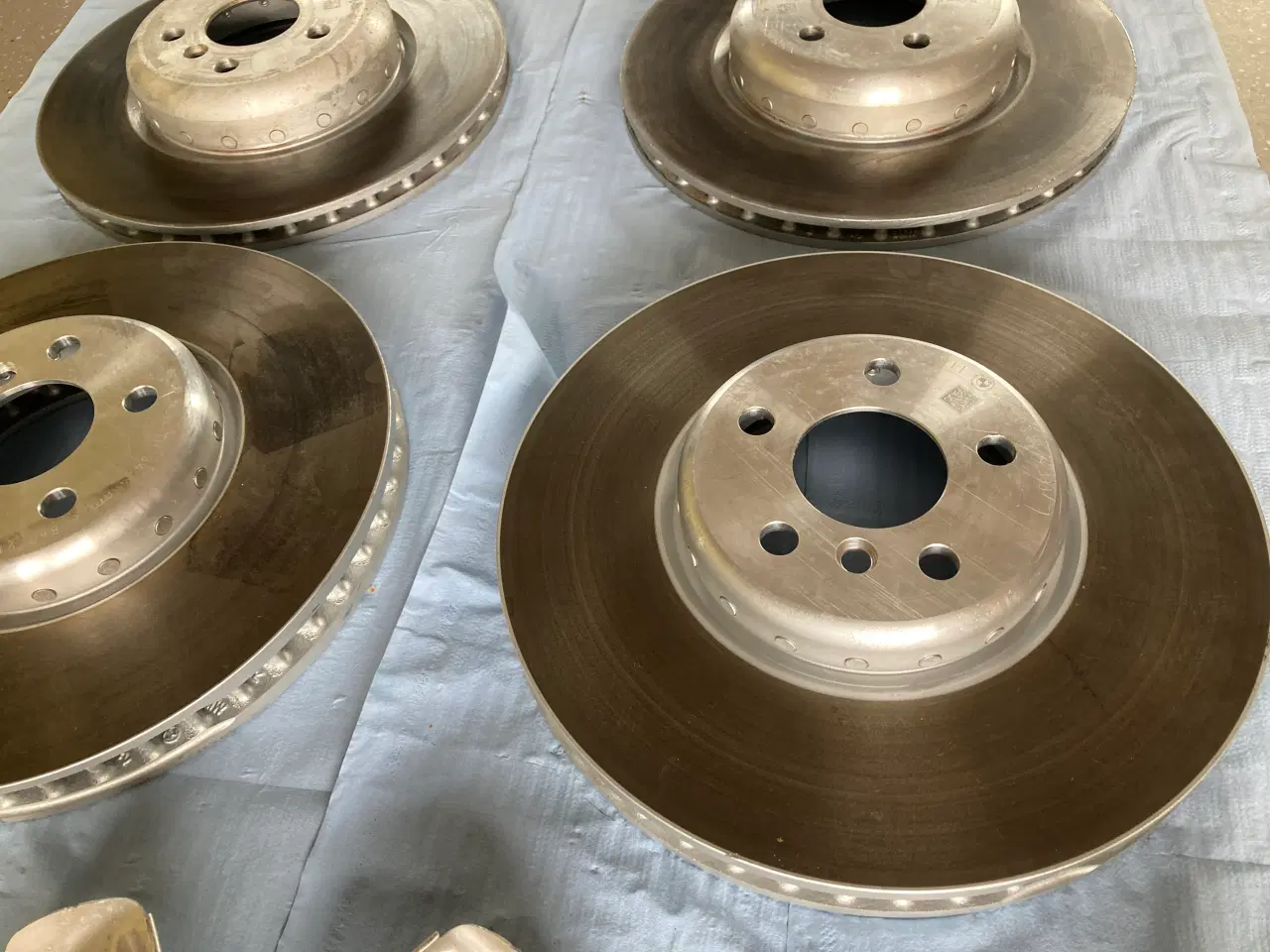 Billede 2 - Bremseskiver til BMW G30 og G31. "Fabriksnye"