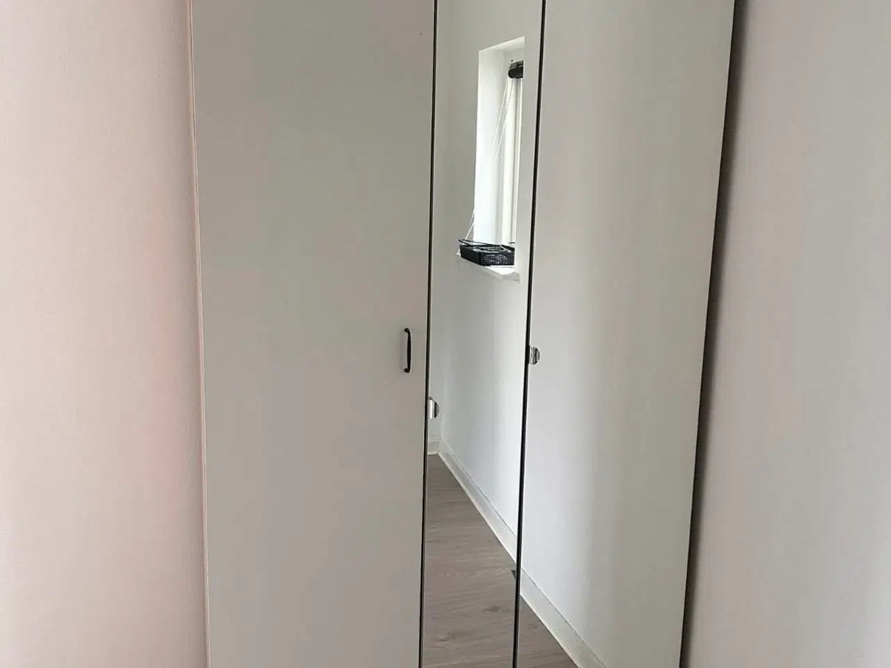 Billede 1 - Pænt og stort Ikea Pax garderobeskab