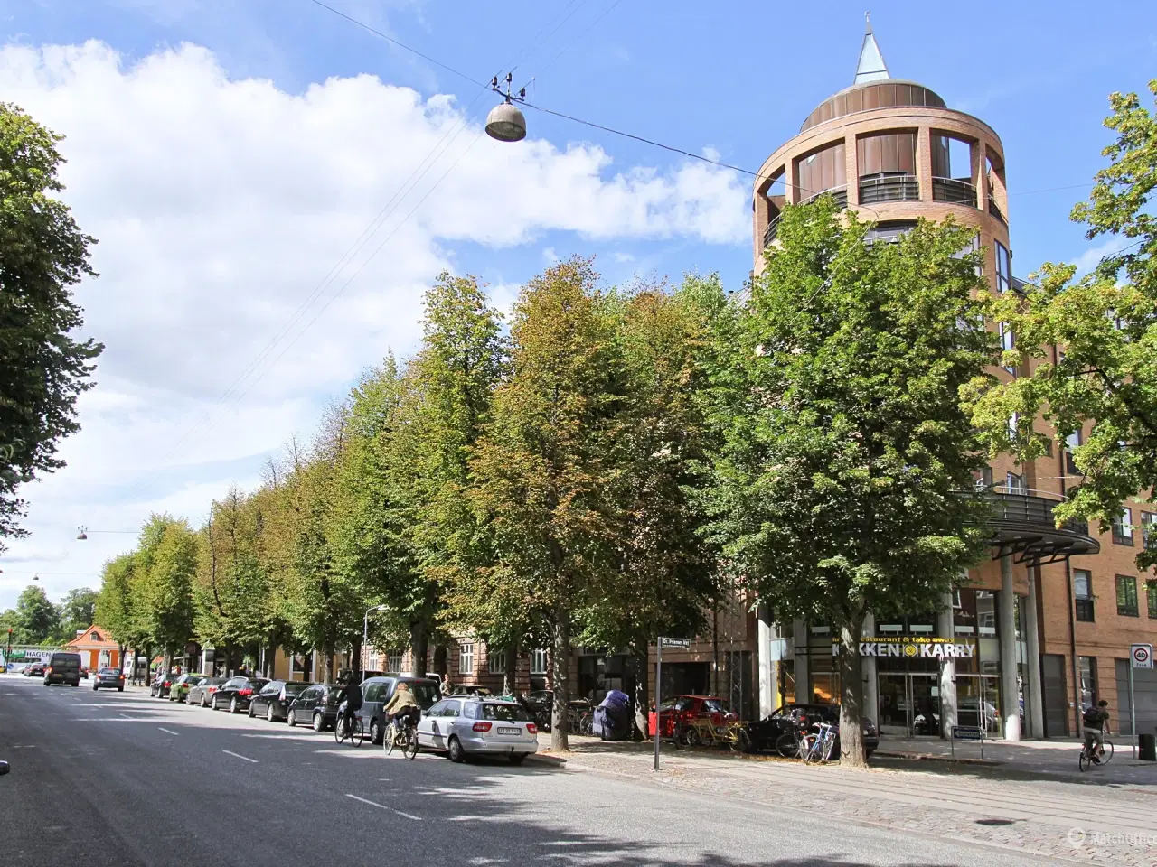 Billede 1 - Parkering i P-kælder til leje/ køb på Dr. Priemes Vej 14. Frederiksberg C