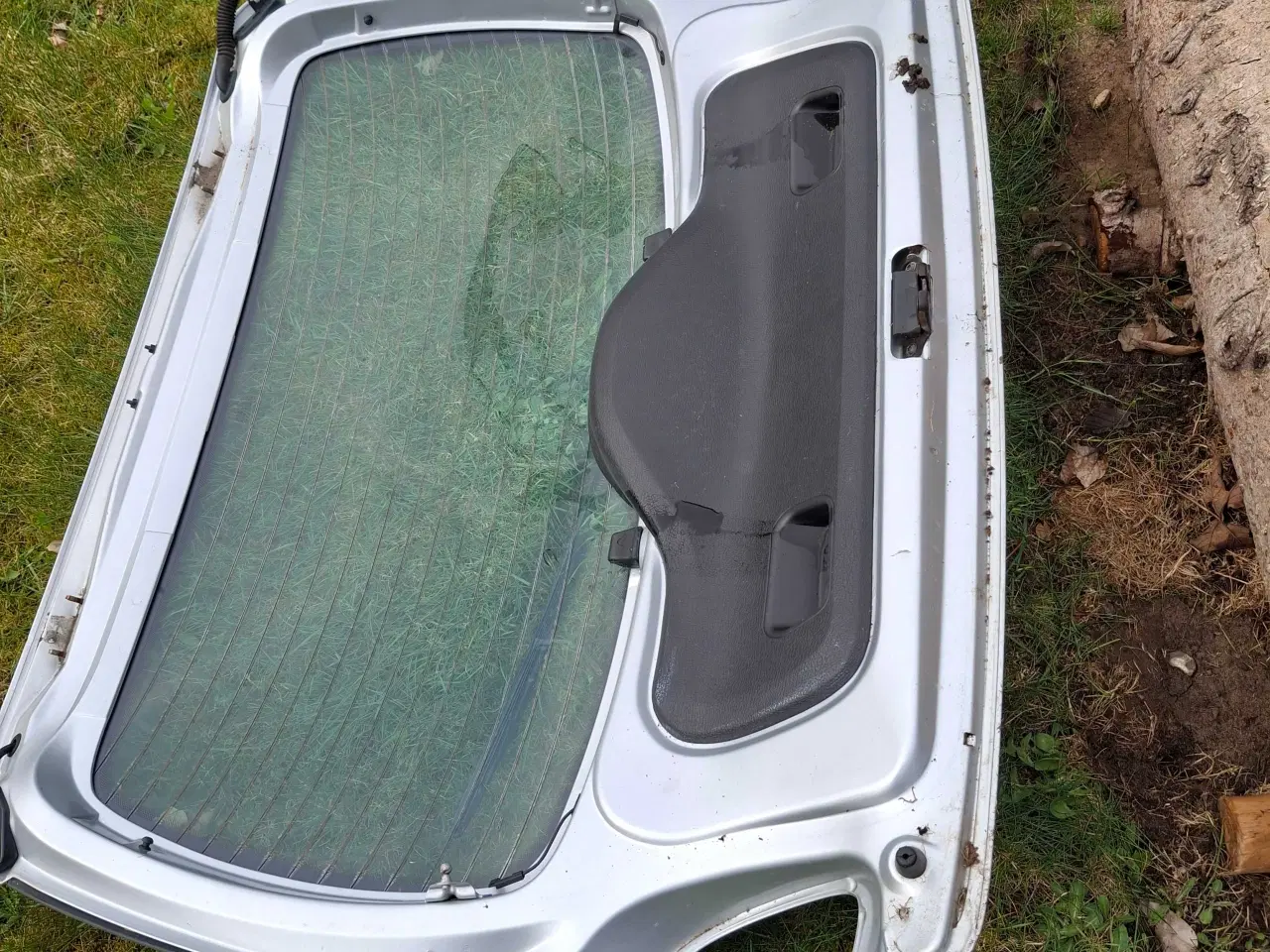 Billede 2 - Peugeot 206 bagklap