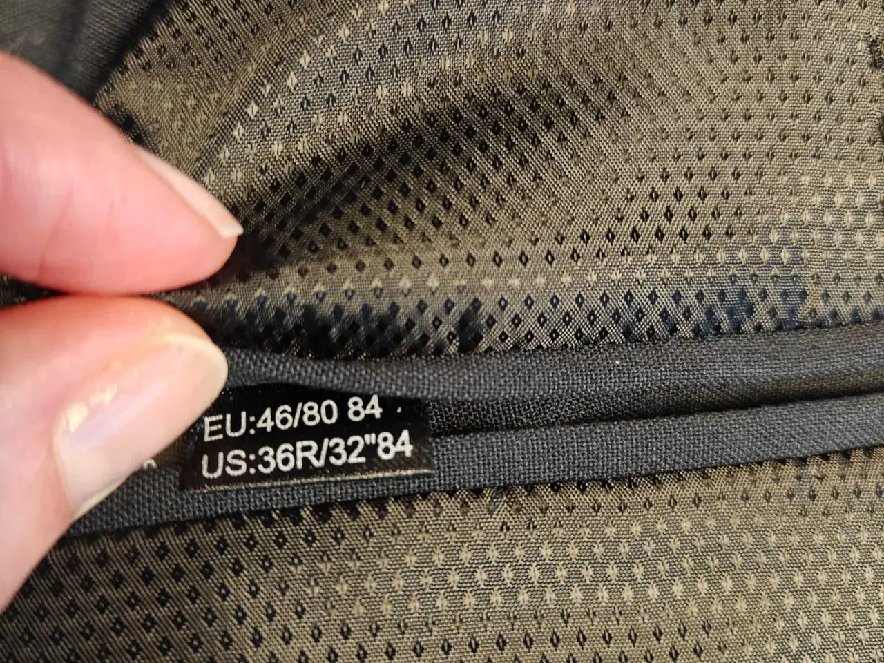 Billede 3 - Flot jakkesæt Lindbergh str. 46, navy/mørk blå