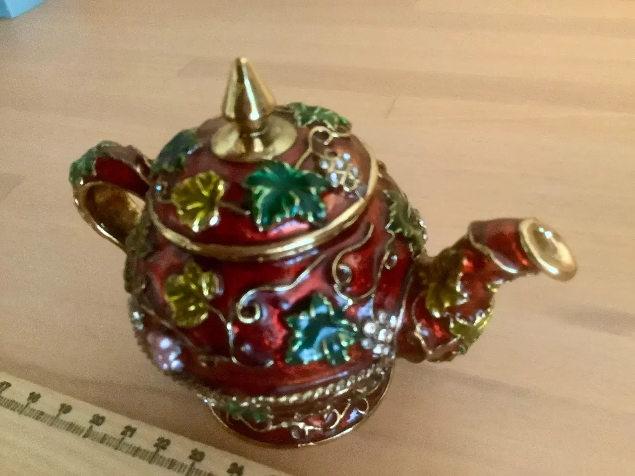 Billede 3 - Lille smykkeskrin formet som en tekande.