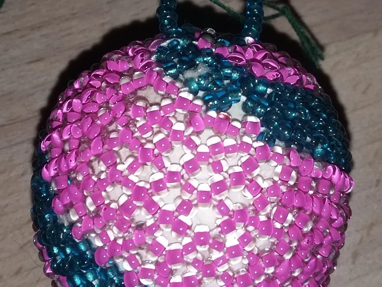 Billede 6 - JULEPYNT AF PERLER