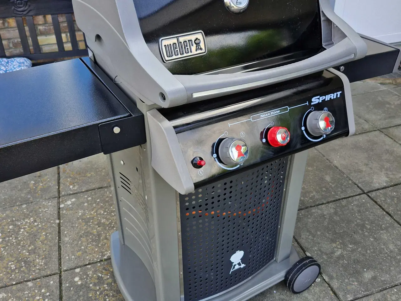 Billede 4 - Som ny  Weber Spirit E-220S CLASSIC 