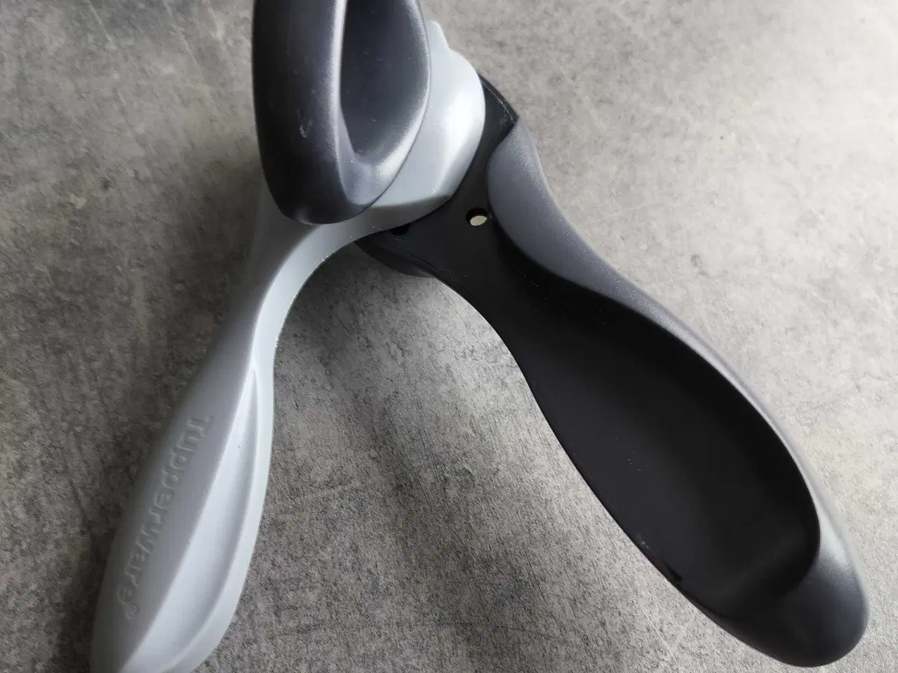 Billede 2 - Tuppervare dåseåbner 