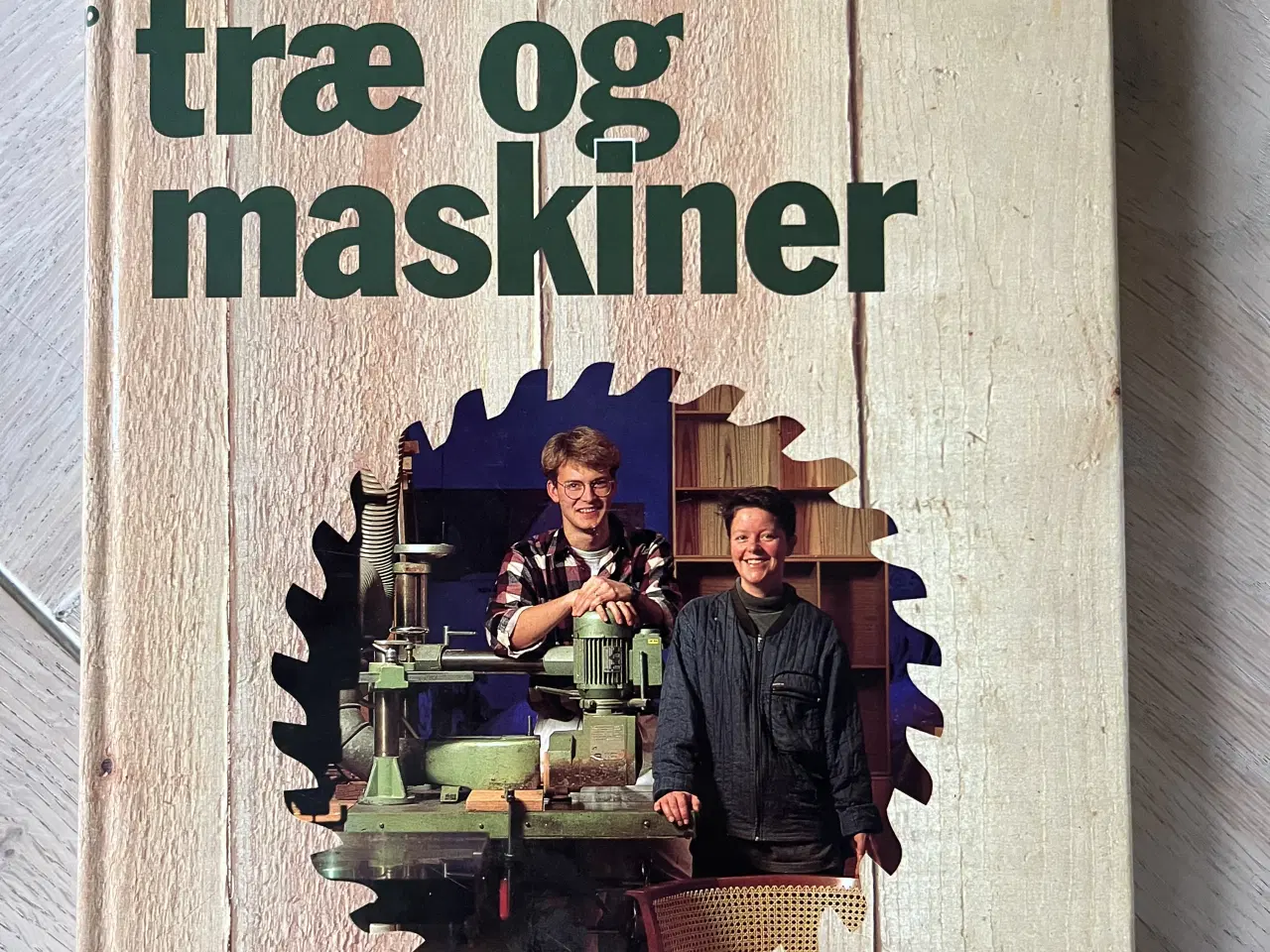 Billede 1 - 100 år med træ og maskiner
