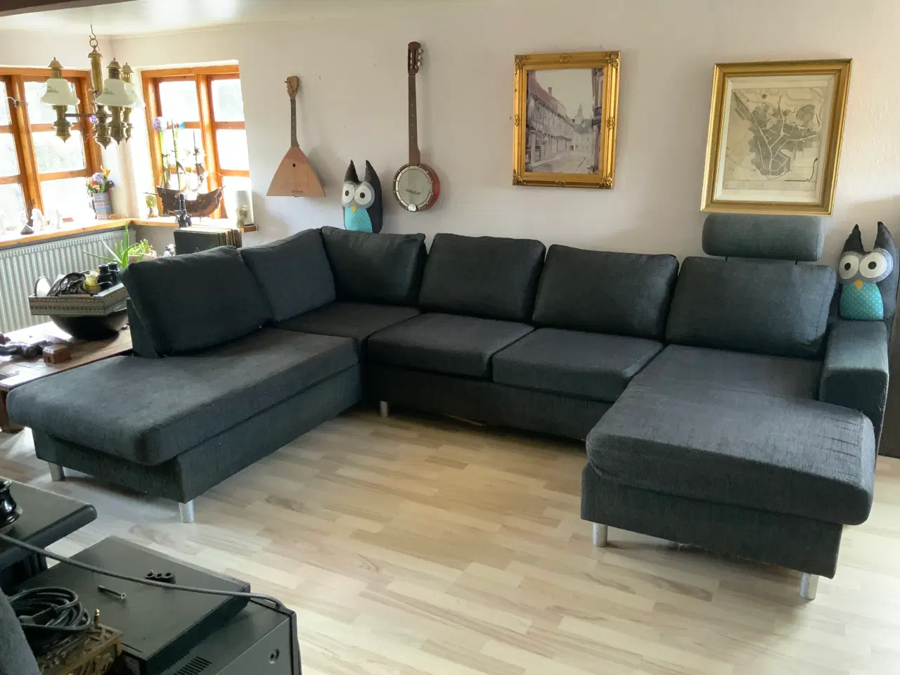 Billede 4 -  Chaiselong sofa i flot stand med masse plads.  