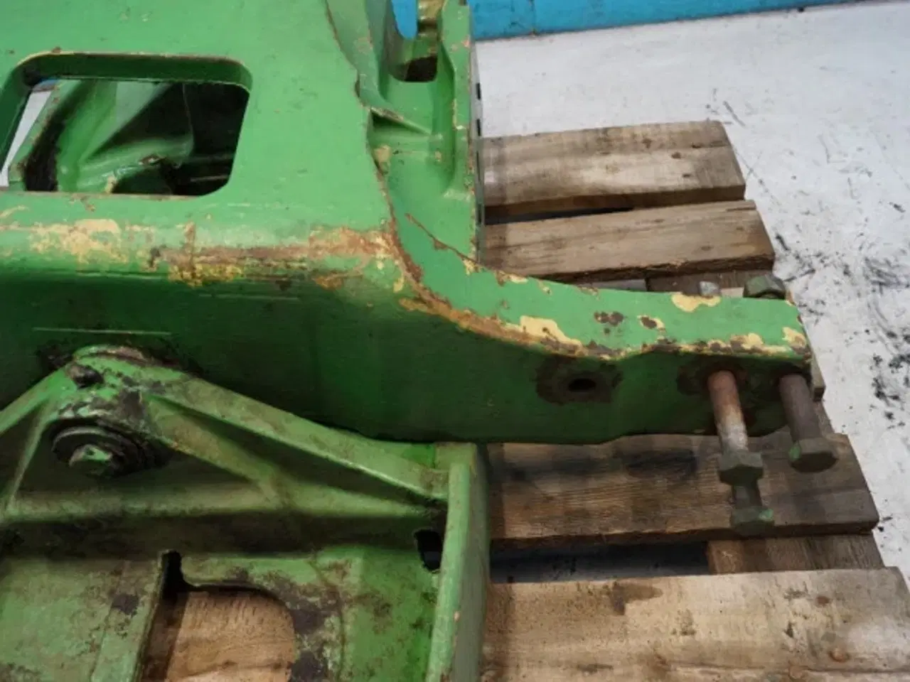 Billede 18 - John Deere 3040 Foraksel