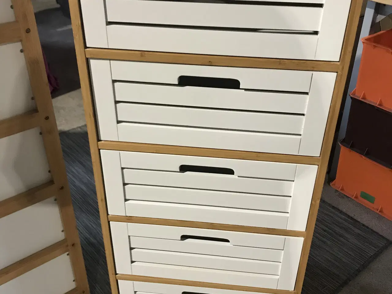 Billede 2 - 3 næsten nye kommoder