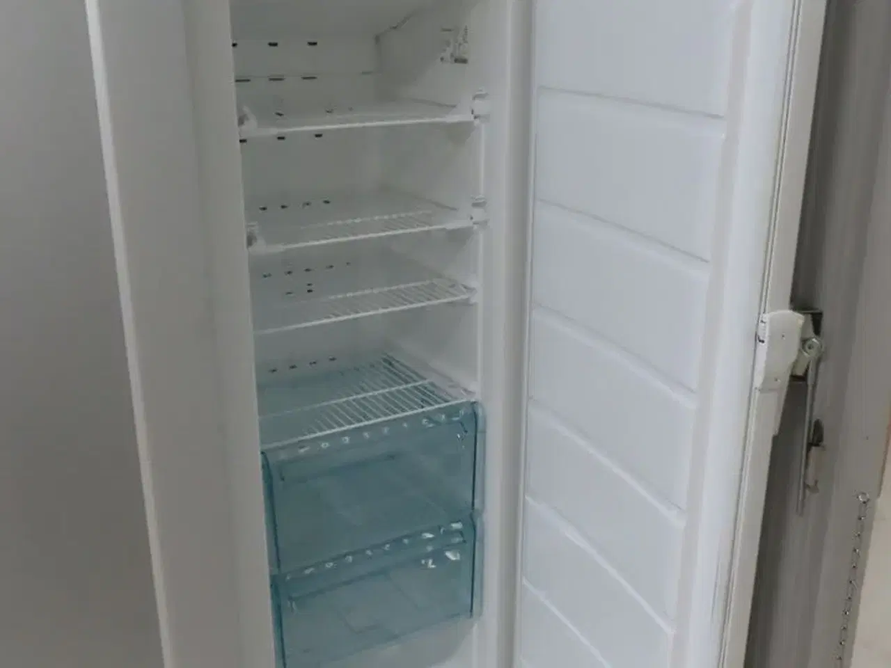 Billede 4 - Fryseskab ELECTROLUX EUF2300