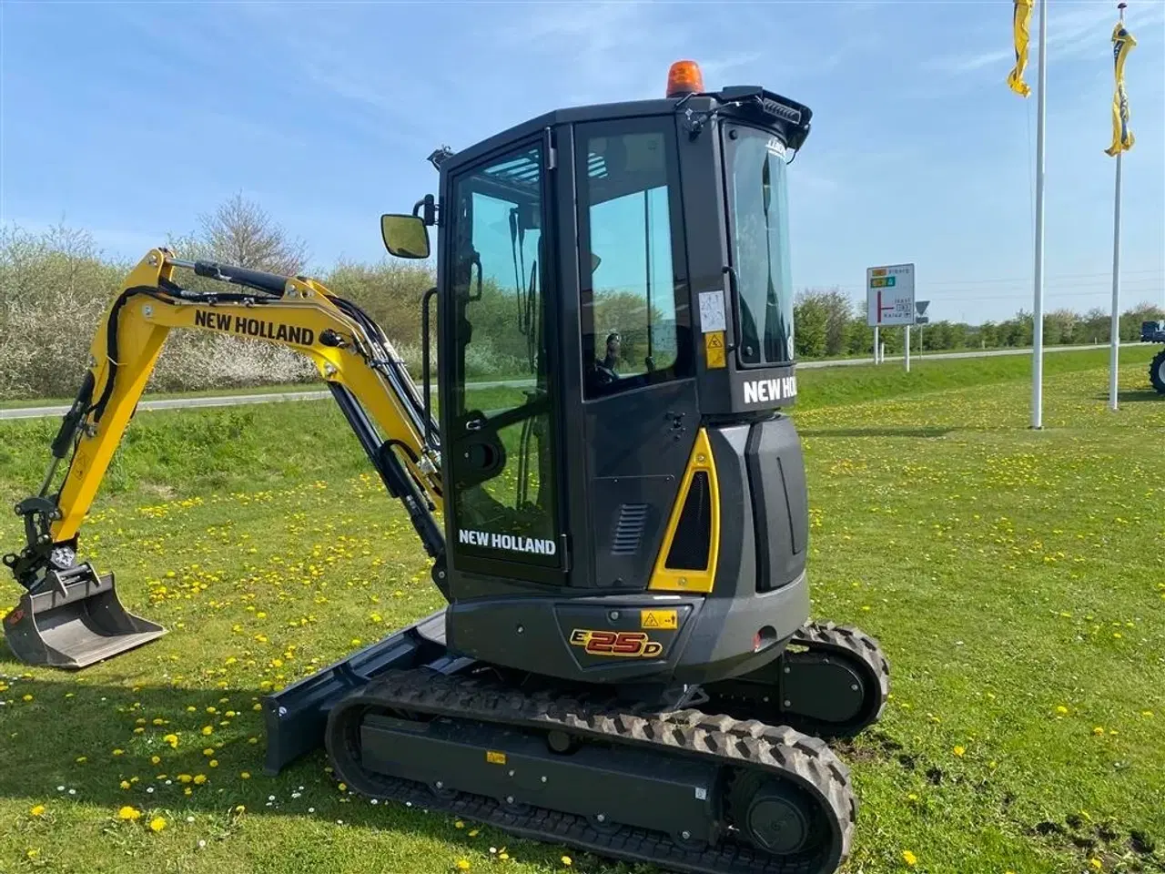 Billede 3 - New Holland E25D