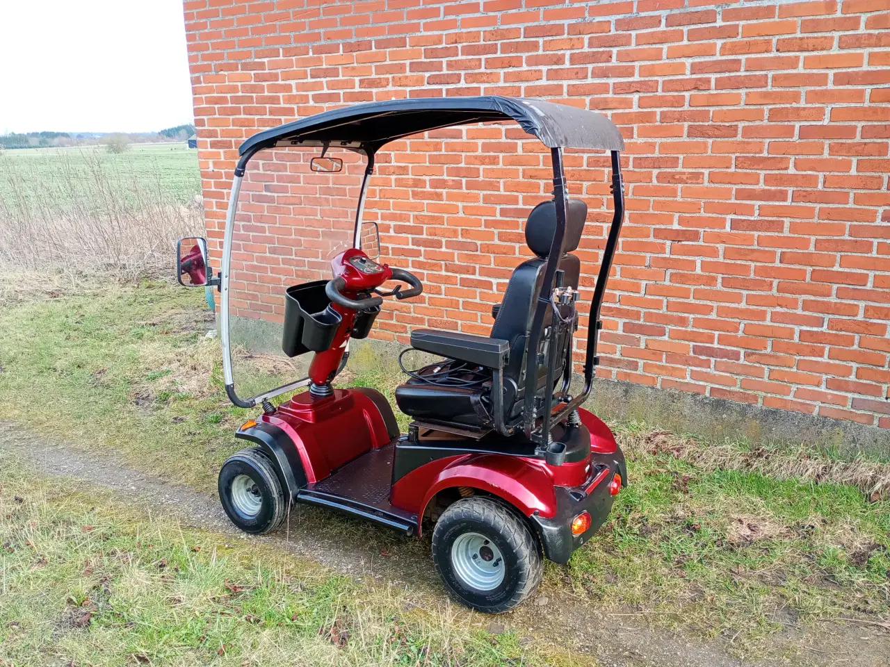 Billede 3 - Stor driftsikker 4-hjulet el-scooter med tag