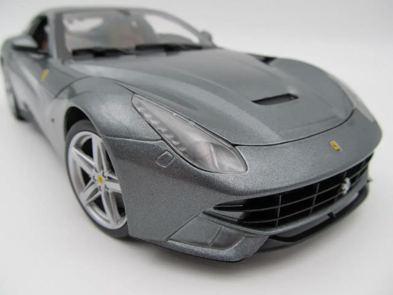 Billede 8 - 2012 Ferrari F12 Berlinetta 1:18