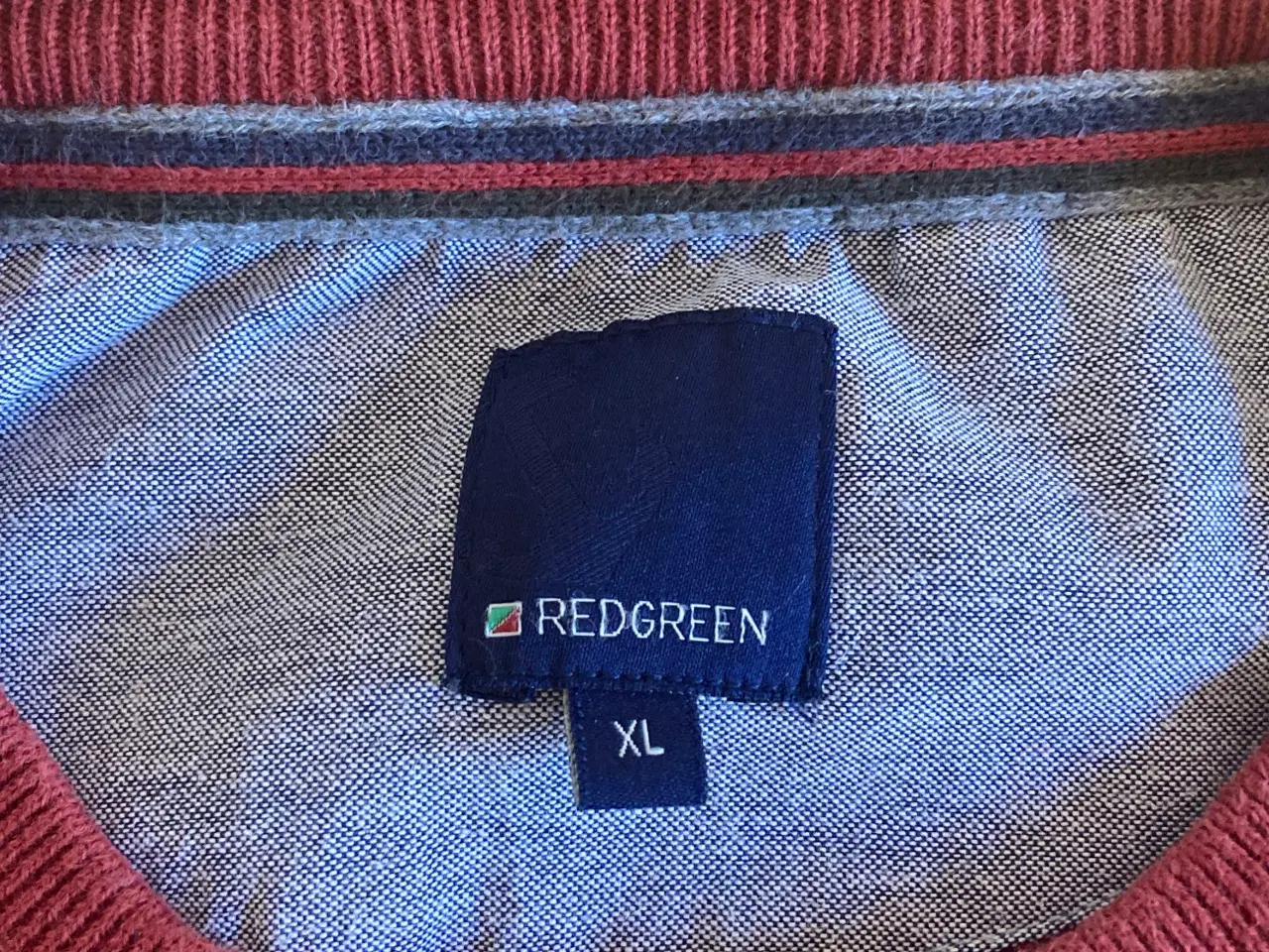 Billede 4 - Rød herresweater str XL fra Red|Green