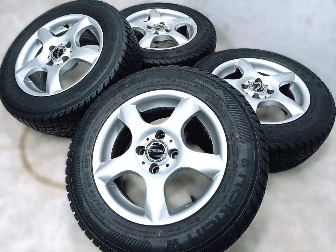 Billede 2 - 4x98 14" ET35 nav 72,5ø Megawheels vintersæt